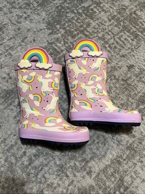 🔥4/20! Girls cat & jack unicorn and rainbow rain boots,  size 6